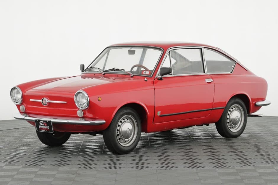 1967 Fiat 850 sold for $8,550