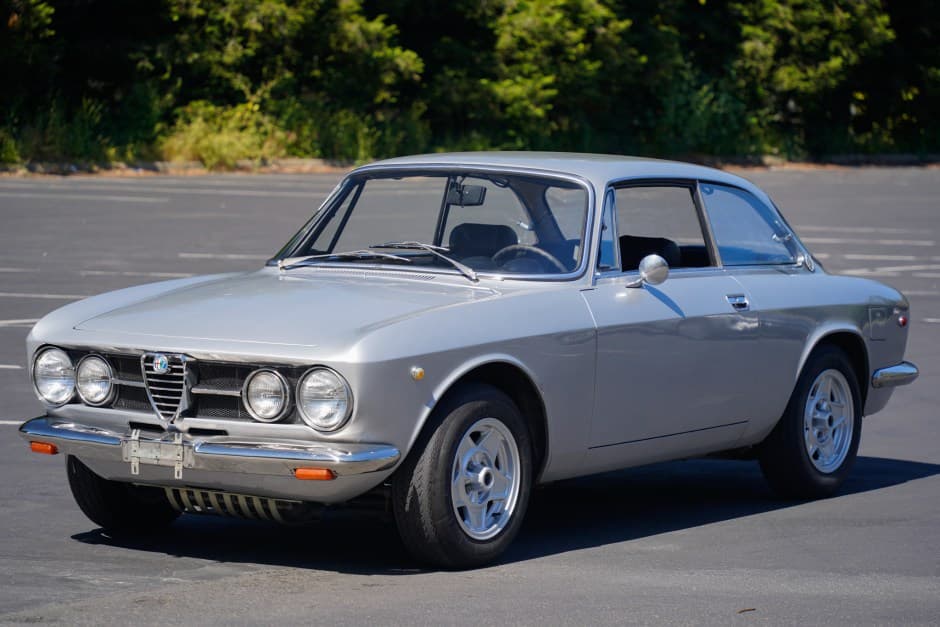 1969 Alfa Romeo 105/115 Series Coupe sold for $55,000