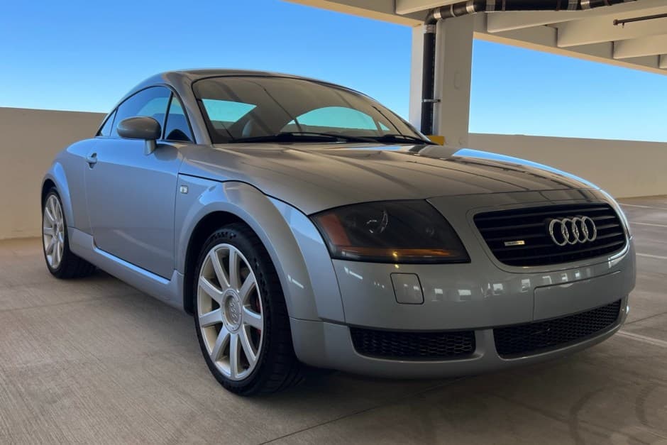 2002 Audi TT sold for $15,252
