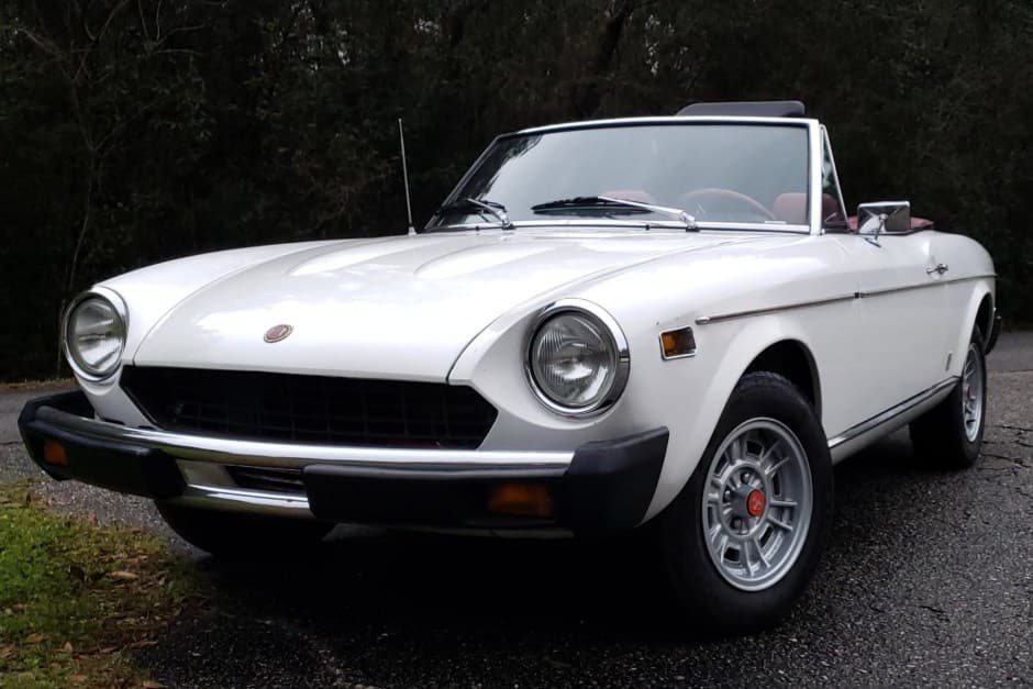 1976 Fiat 124 Spider (1966-1985) sold for $9,000