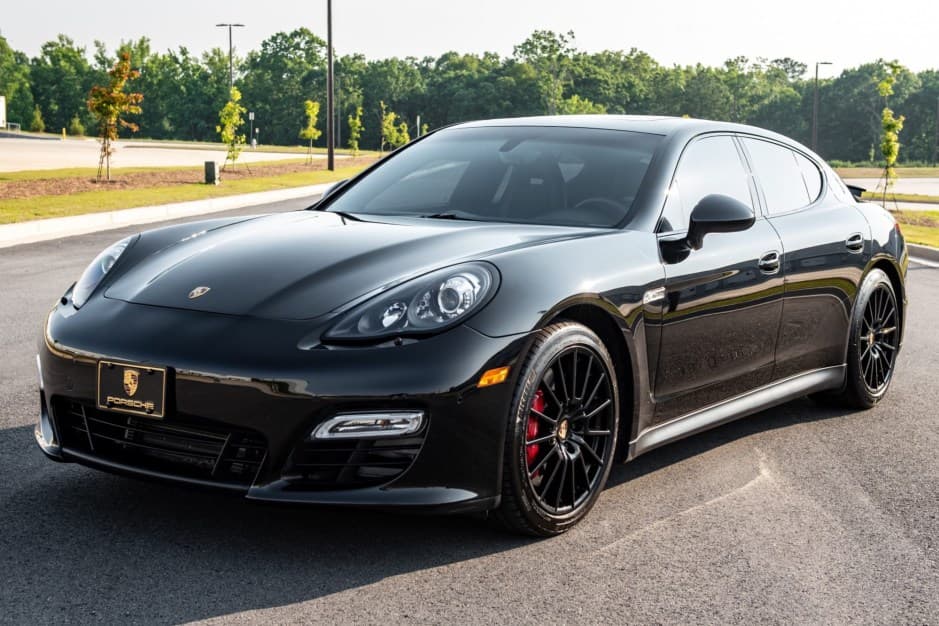 2013 Porsche Panamera sold for $40,000