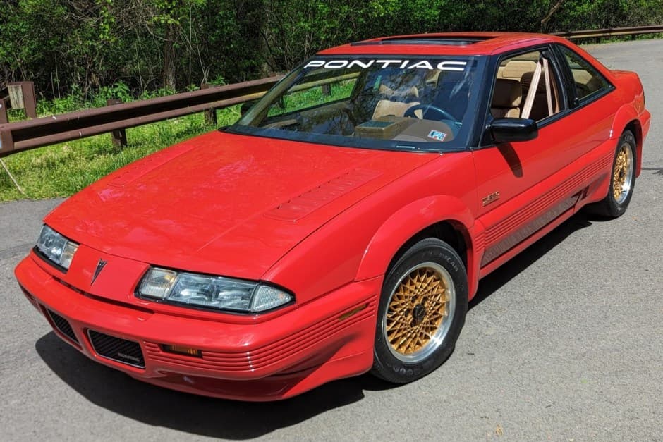1990 Pontiac Grand Prix sold for $15,750