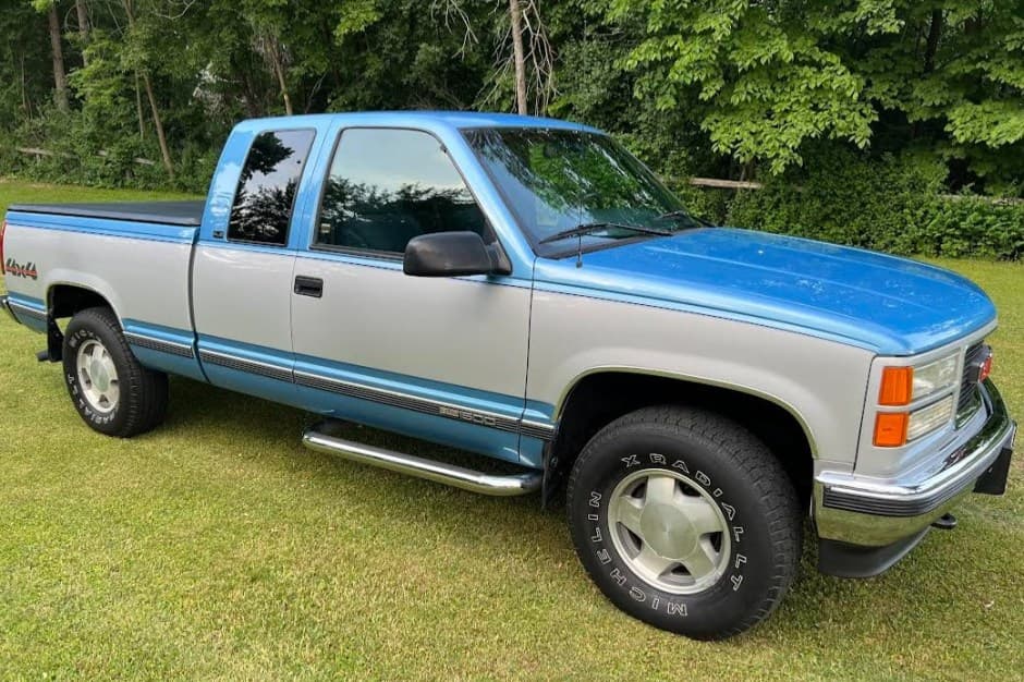 1996 GMC Sierra (GMT400 1988-2002) sold for $18,000