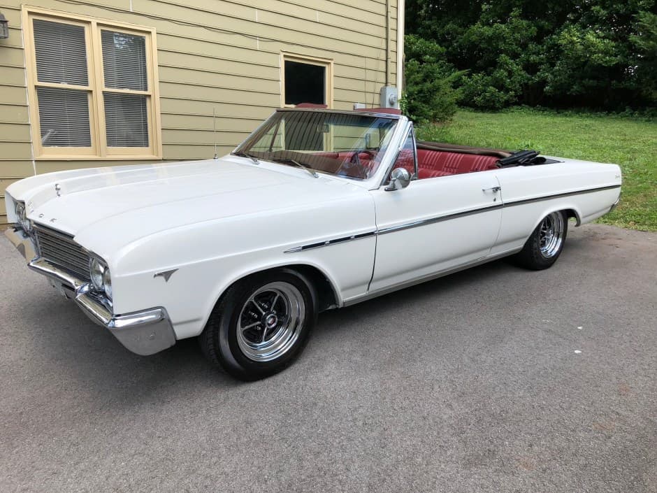 1965 Buick Skylark sold for $10,300