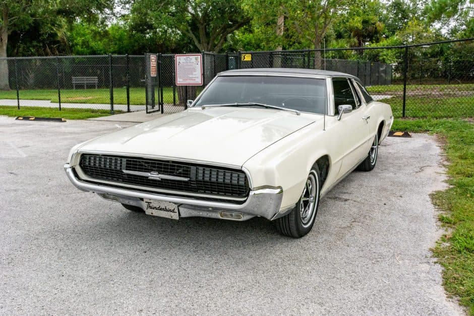 1967 Ford Thunderbird (1967-1971) sold for $8,000