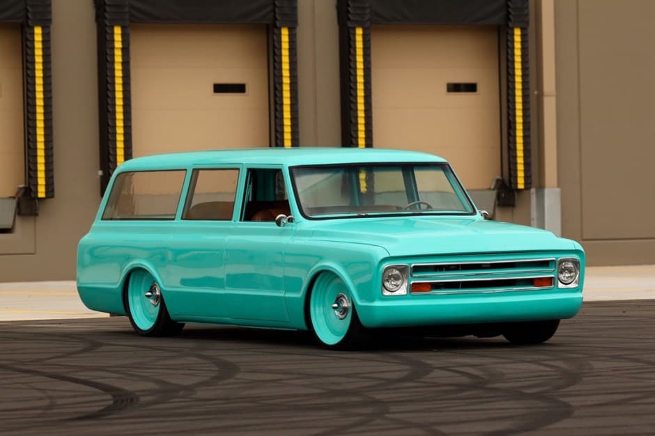 1968 Chevrolet Suburban (1967-1972) sold for $42,500