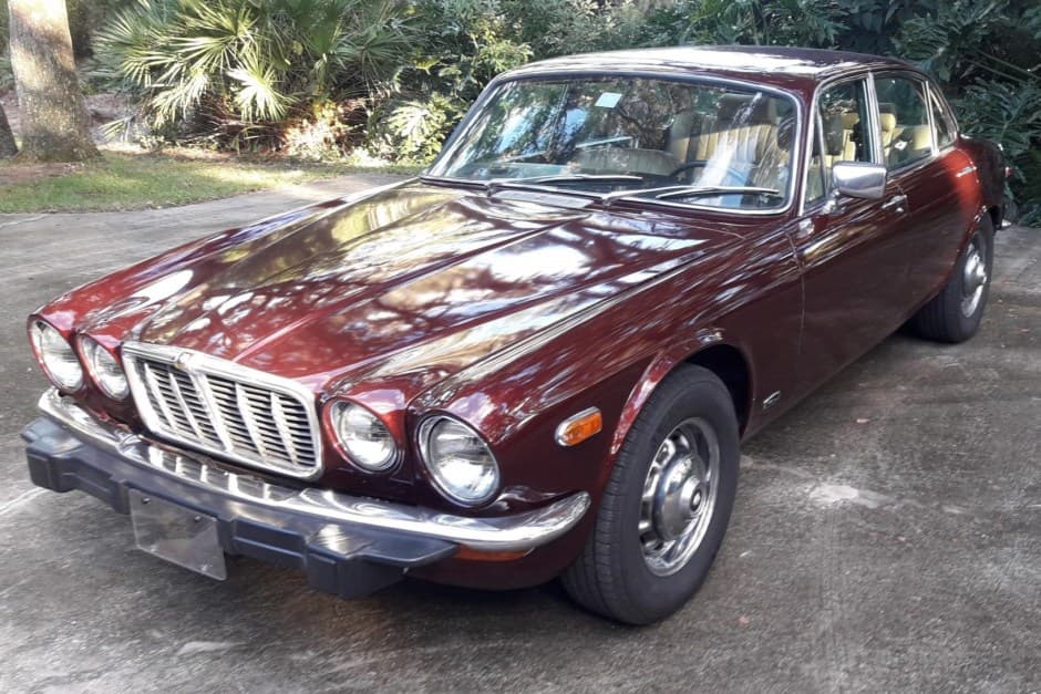 1978 Jaguar XJ Series 2 (1974-1979) sold for $11,000