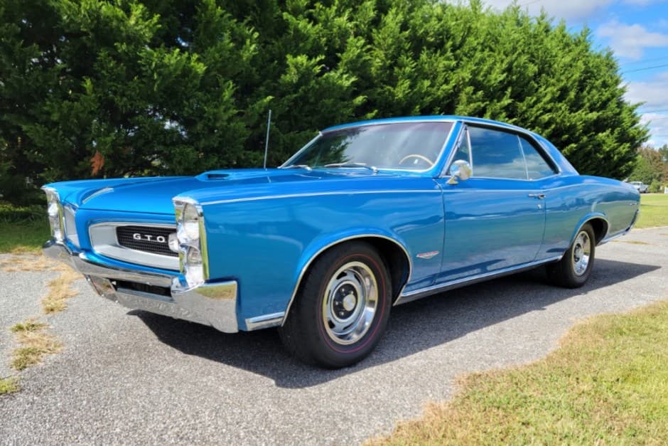 1966 Pontiac GTO sold for $35,251