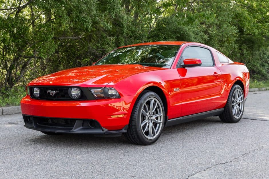 2012 Ford Mustang S197 2005-2014 sold for $25,500