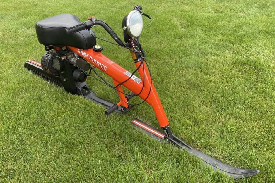 1979 Chrysler Sno-Runner sold for $2,200