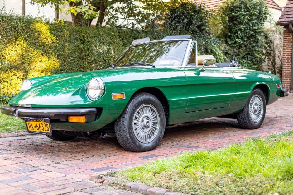 1979 Alfa Romeo 105/115 Spider Series 2 sold for $13,000