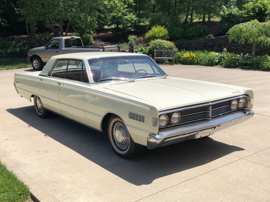 1966 Mercury Monterey sold for $3,555