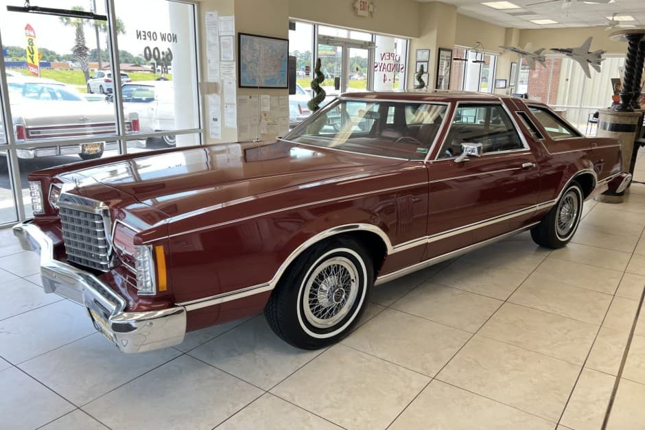 1978 Ford Thunderbird (1977-1979) sold for $10,250