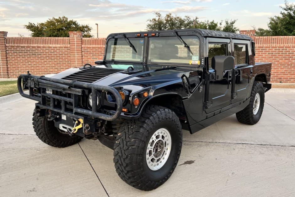 1998 Hummer H1 sold for $39,000
