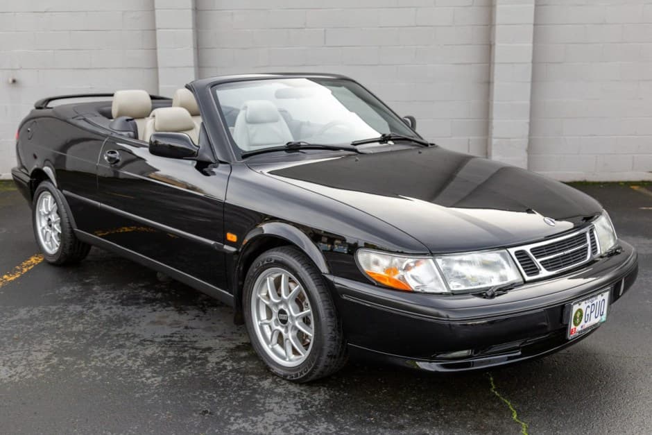 1997 Saab 900 sold for $10,250