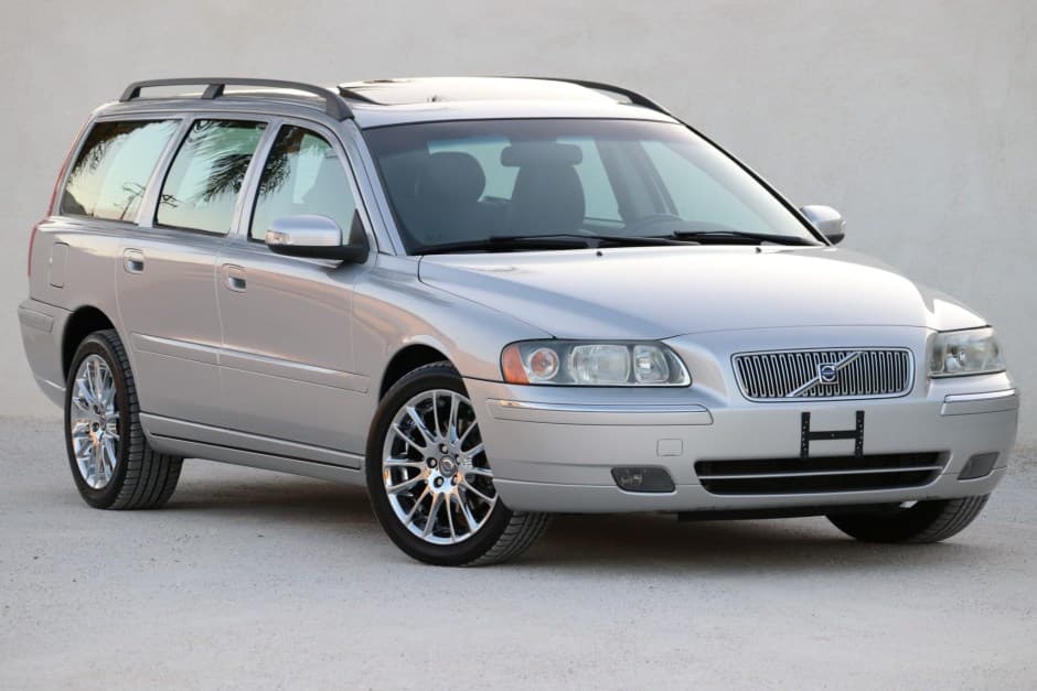 2007 Volvo V70 sold for $13,500
