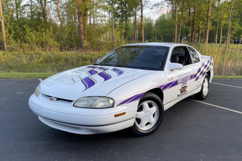 1995 Chevrolet Monte Carlo sold for $4,700