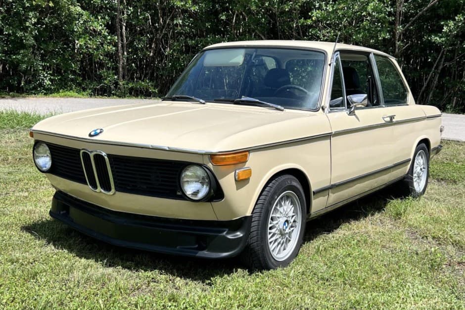 1974 BMW 2002 sold for $7,100