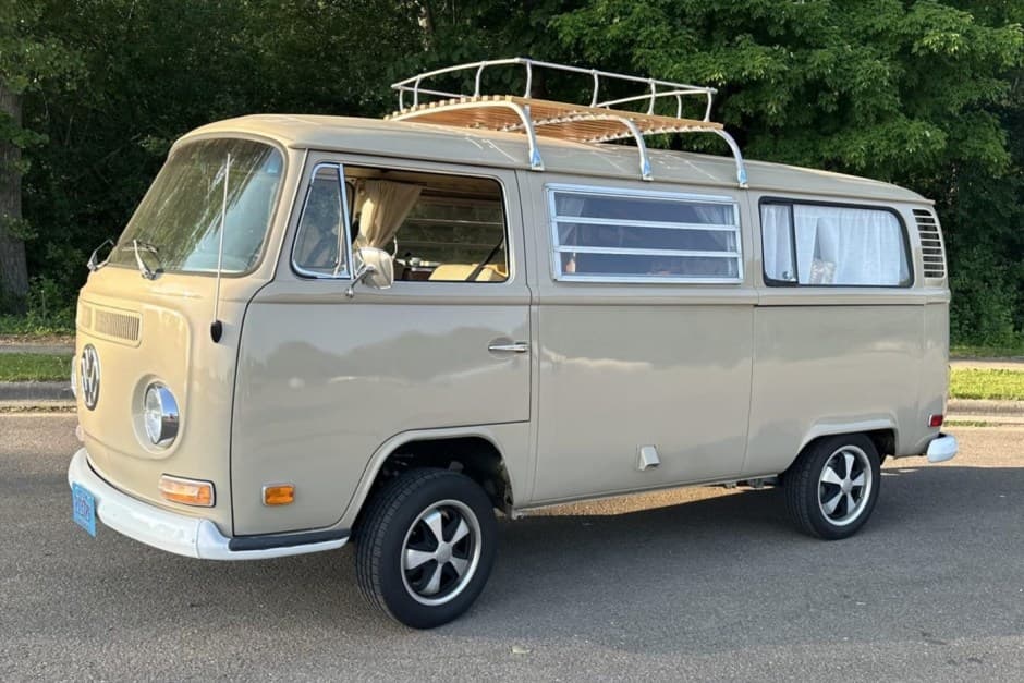 1972 Volkswagen Bay-Window Camper sold for $20,000