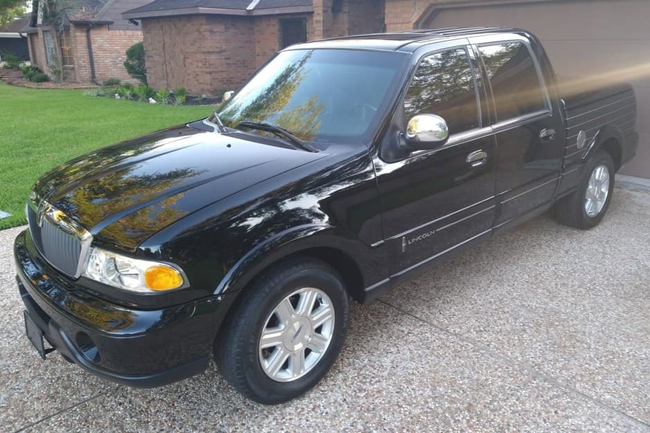 2002 Lincoln Blackwood & Mark LT sold for $33,250