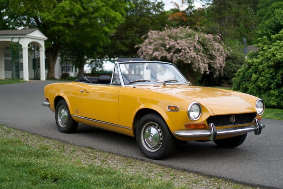 1970 Fiat 124 Spider (1966-1985) sold for $14,000
