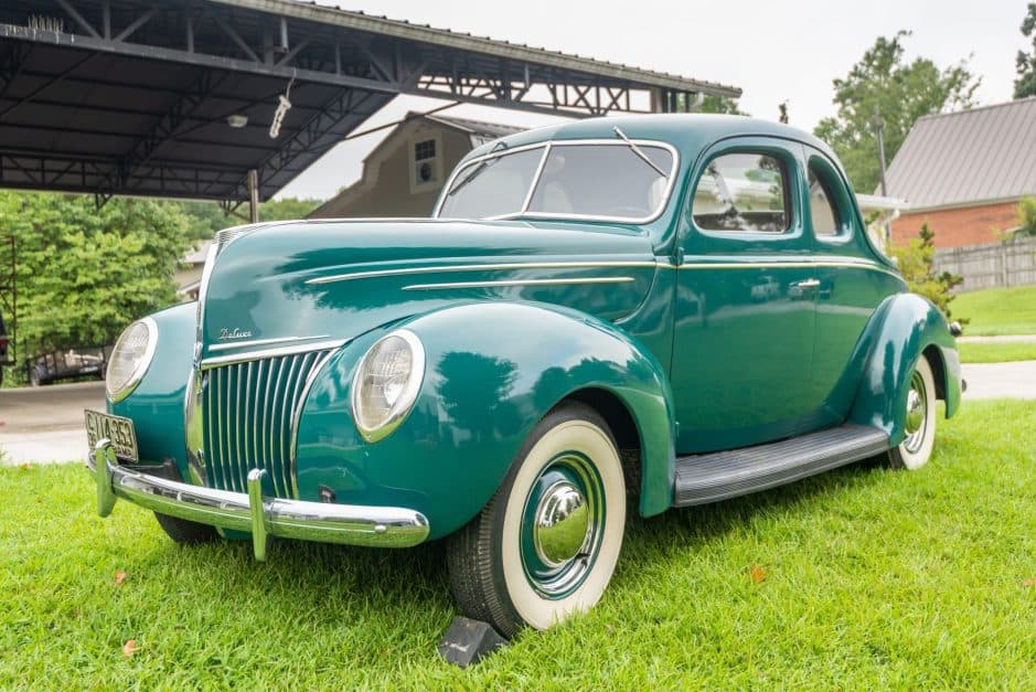 1939 Ford Standard, Deluxe, & Super Deluxe sold for $18,000