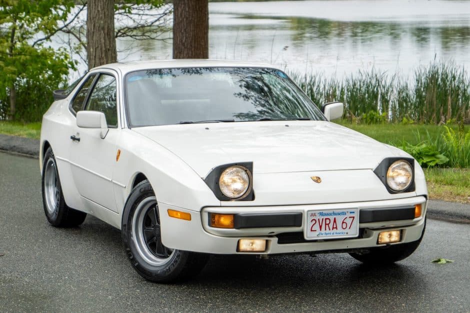 1985 Porsche 944 sold for $7,200
