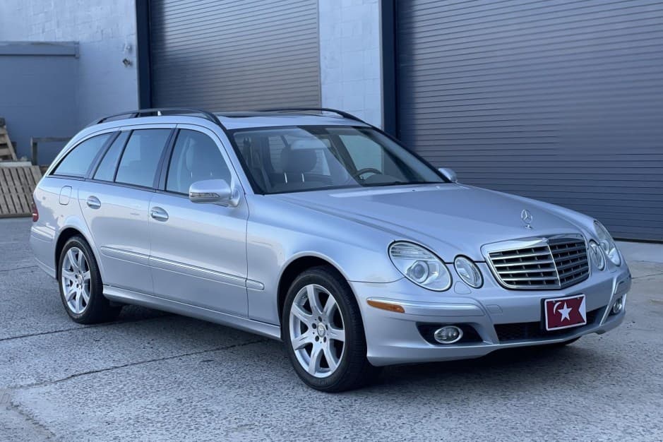 2008 Mercedes-Benz W211 E-Class sold for $18,250