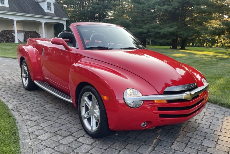 2004 Chevrolet SSR sold for $25,000