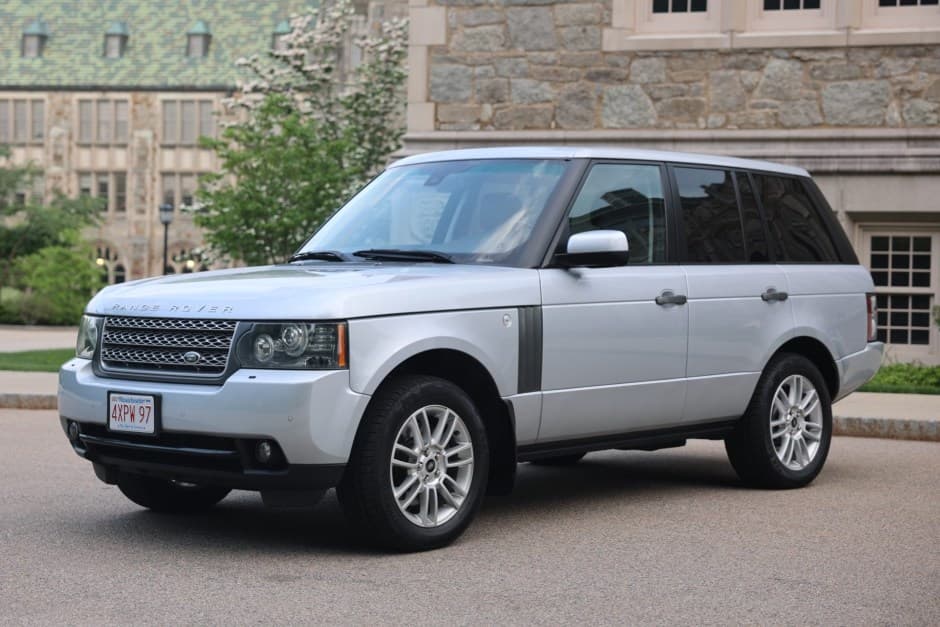2010 Land Rover Range Rover L322 sold for $31,000