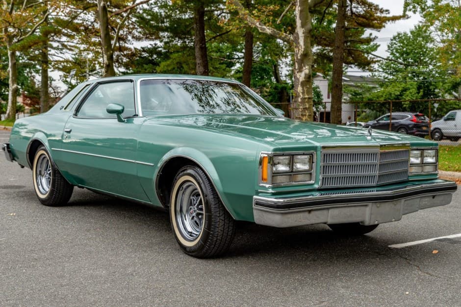 1977 Buick Regal sold for $5,900