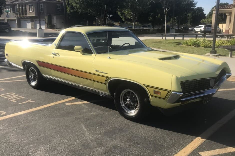 1971 Ford Ranchero sold for $7,900
