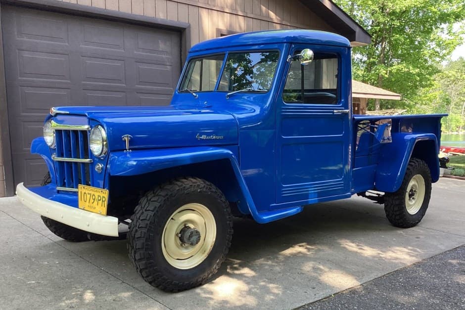 1960 Willys Pickup sold for $19,000