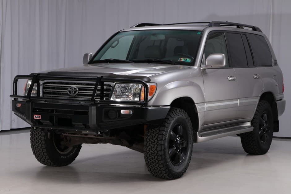 2005 Toyota Land Cruiser 100-Series sold for $18,400