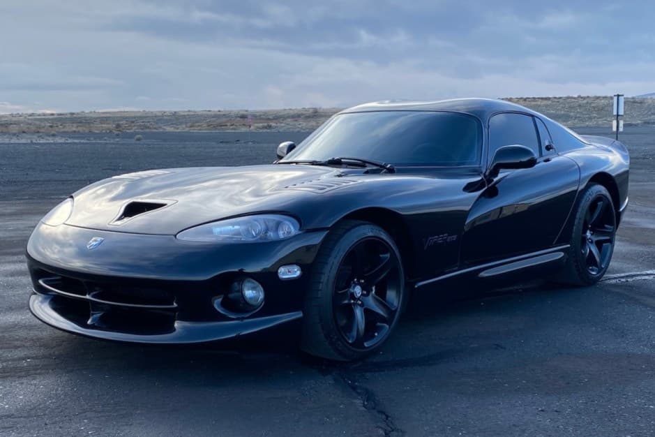 2000 Dodge Viper SR II (1996-2002) sold for $38,250