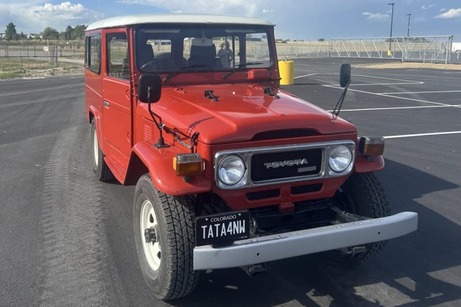 1984 Toyota Land Cruiser FJ45 sold for $20,250