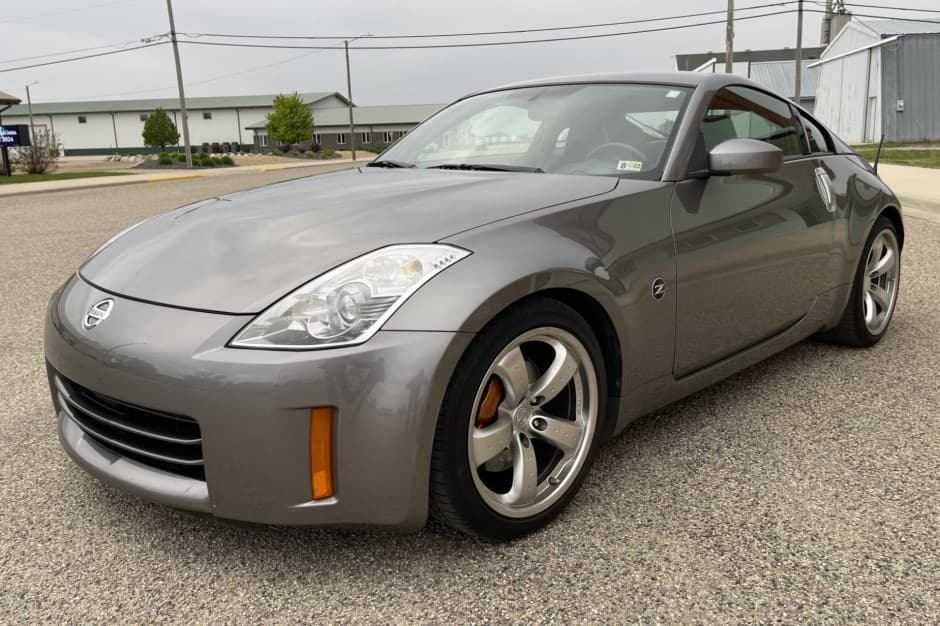 2008 Nissan 350Z sold for $16,000