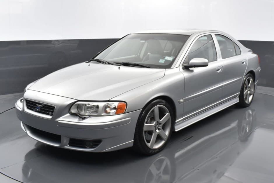 2006 Volvo S60R sold for $11,362