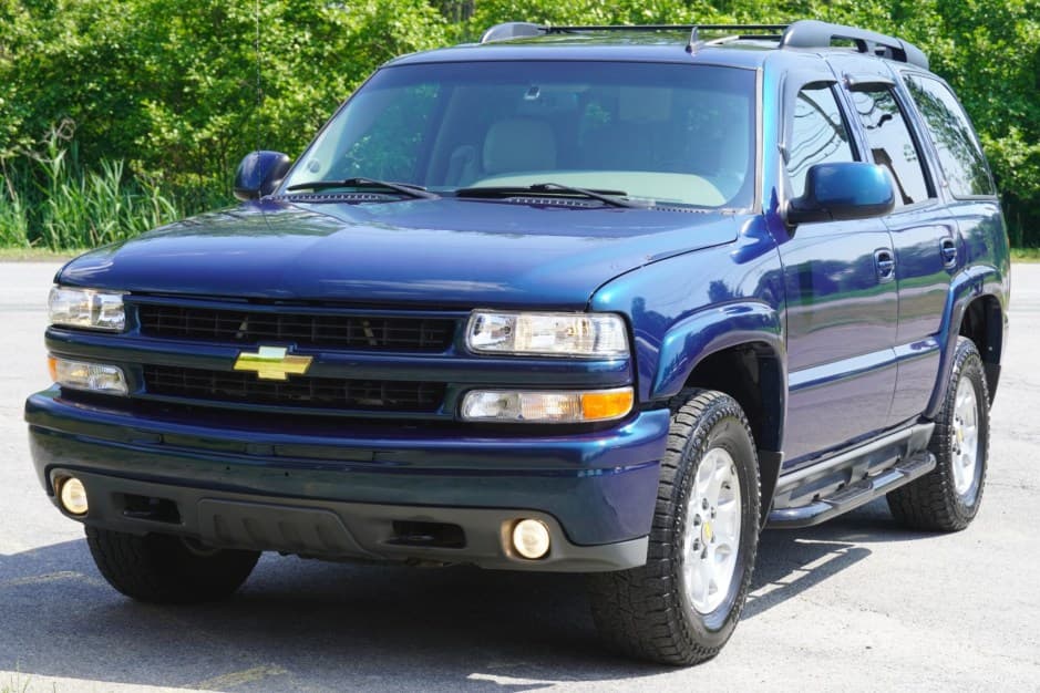 2006 Chevrolet Tahoe GMT800 sold for $9,400
