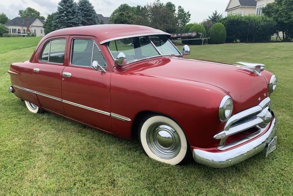 1949 Ford Shoebox sold for $6,400