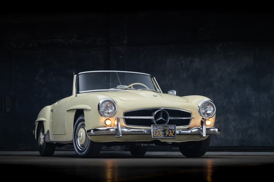 1961 Mercedes-Benz 190SL sold for $88,567