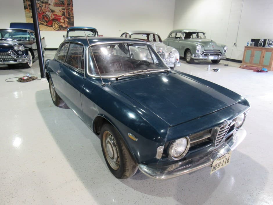 1970 Alfa Romeo 105/115 Series Coupe sold for $26,000