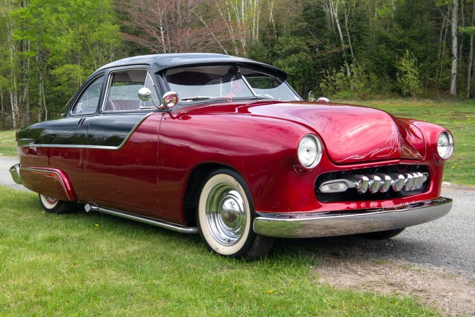 1949 Ford Shoebox sold for $21,000