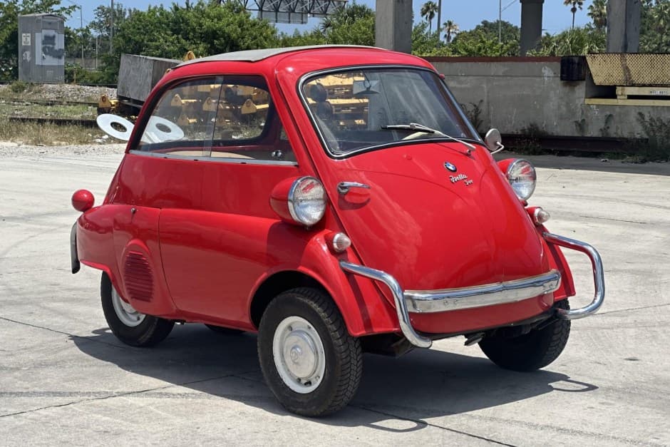 1958 BMW Isetta sold for $27,500