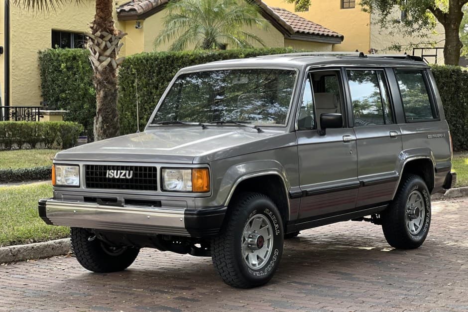 1988 Isuzu Trooper sold for $13,500