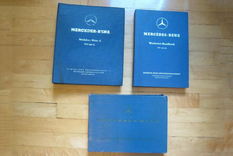 0 Mercedes-Benz 300SL Gullwing & Roadster sold for $2,800