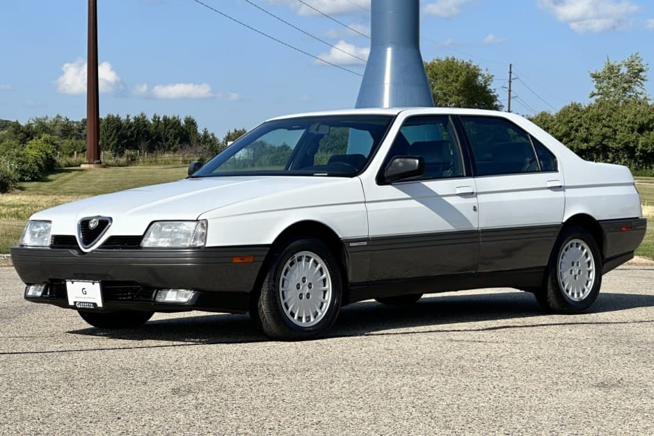 1991 Alfa Romeo 164 sold for $8,400