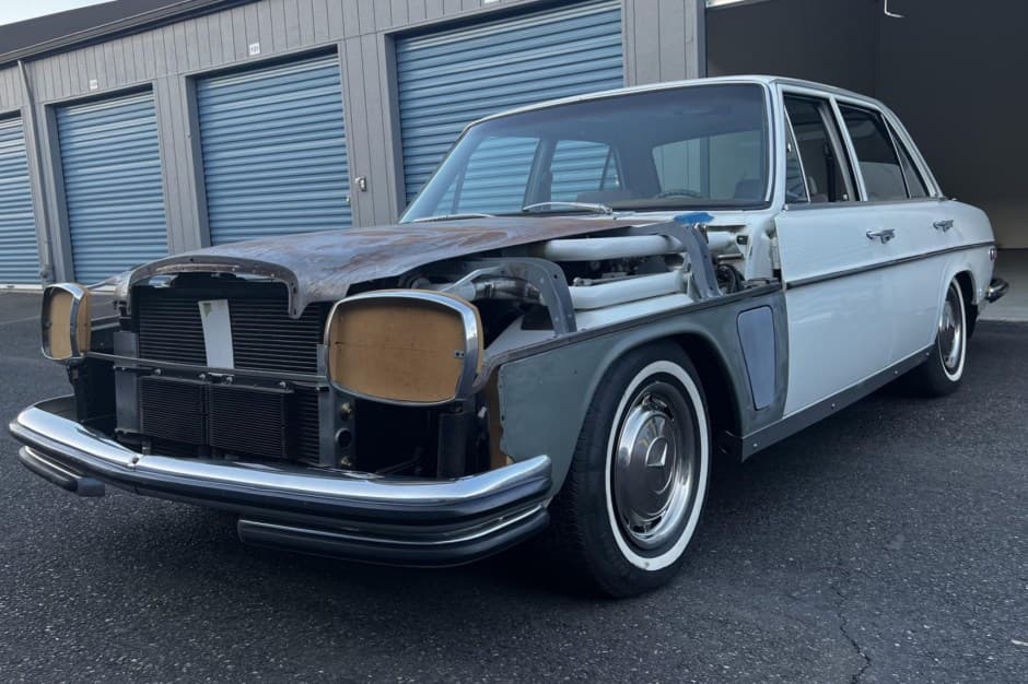 1968 Mercedes-Benz W114 & W115 sold for $7,950