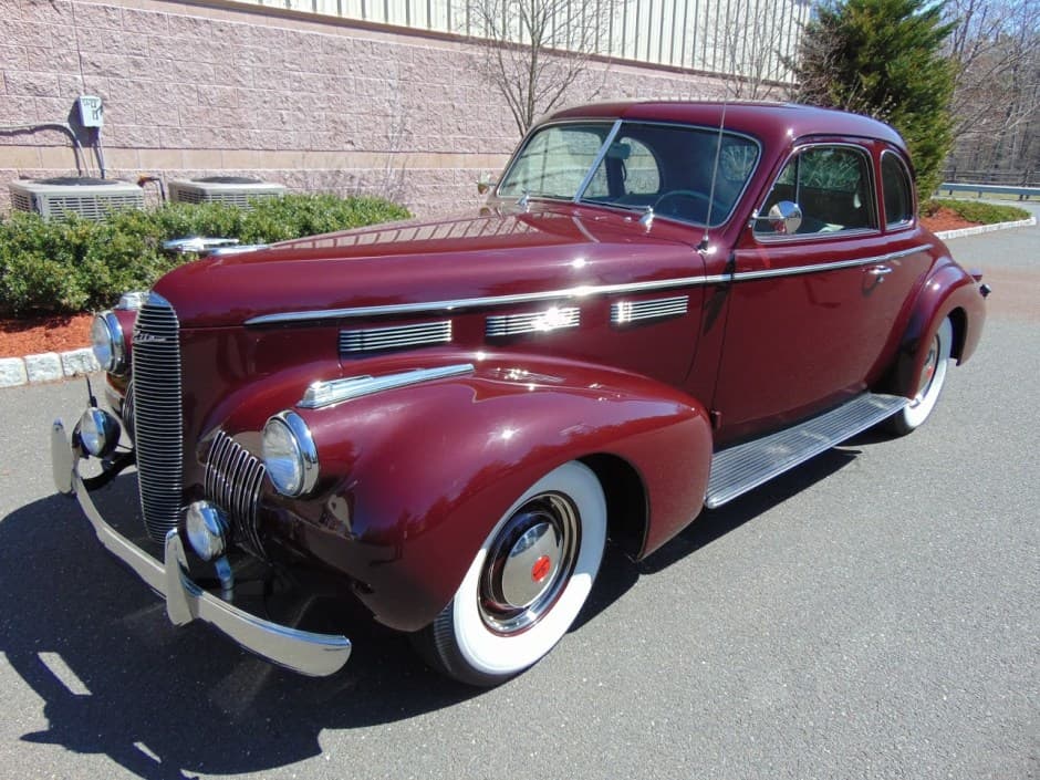 1940 LaSalle Series 50 sold for $27,500