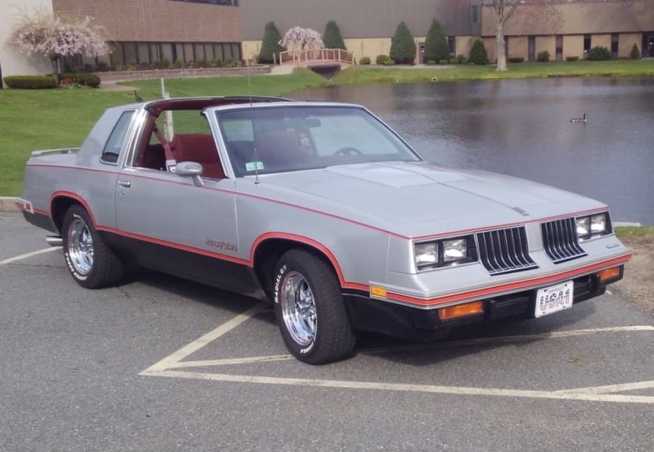 1984 Oldsmobile Hurst/Olds sold for $9,900